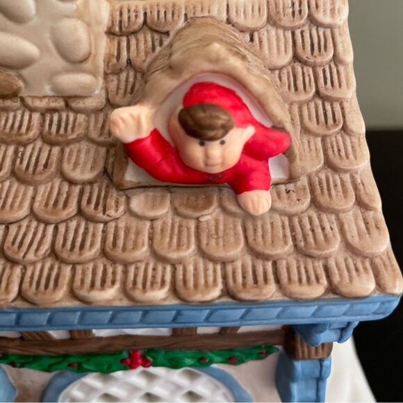 PartyLite Santa's Workshop Ceramic TeaLight Candle House Christmas Village Elves - Picture 8 of 11